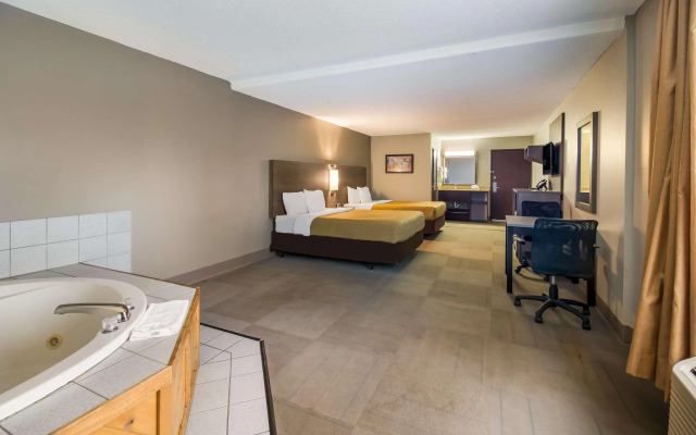 Econo Lodge Duluth near Miller Hill Mall