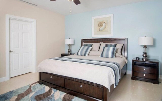Beautiful 2 Bedroom Pacifico Condo by the Pool