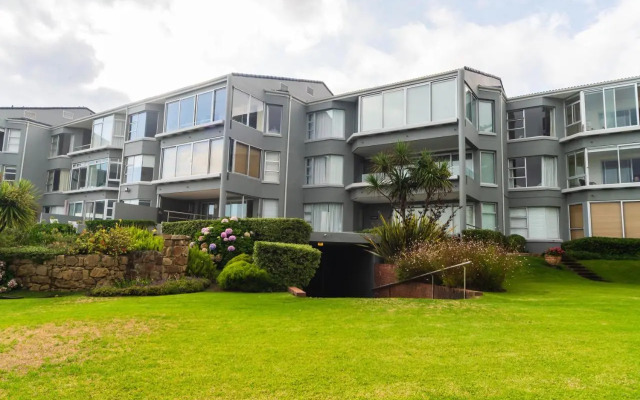 Bayview 208