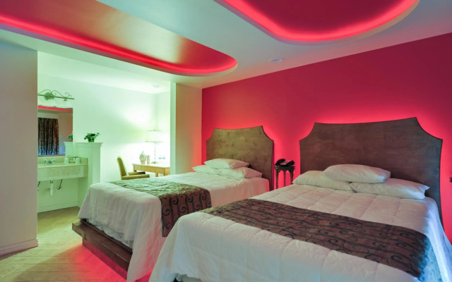 Romantic Inn & Suites