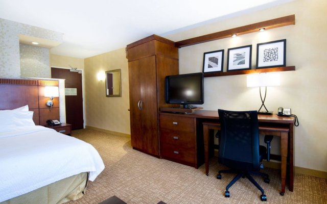 Courtyard by Marriott Mississauga - Airport Corporate Centre West