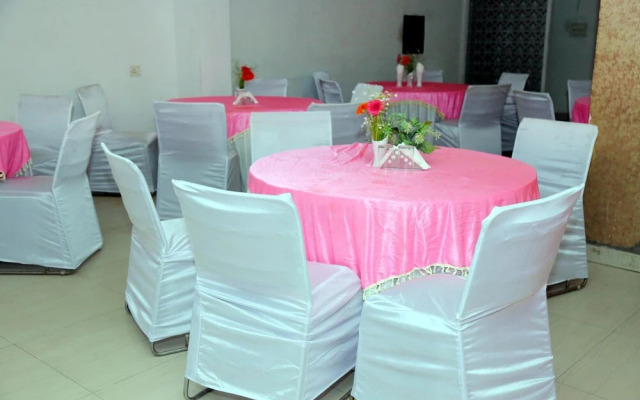 Hotel Om Paradise Near IGI Delhi Airport