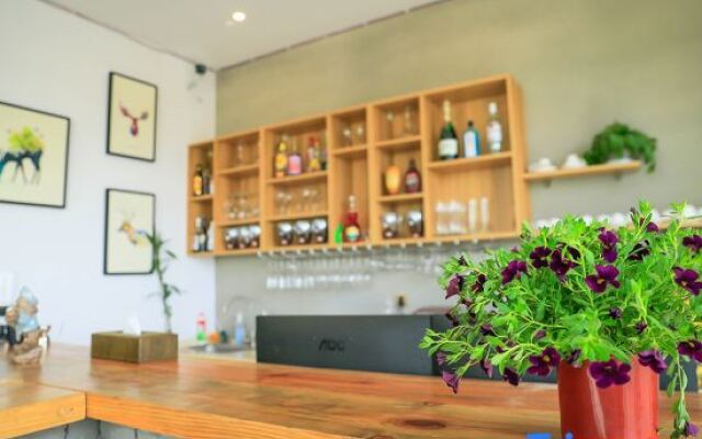 Xiyu Lake-view Hostel