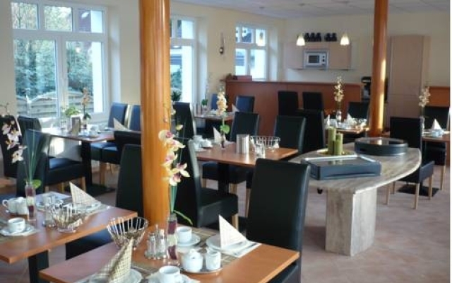 Frick's Hotel & Restaurant