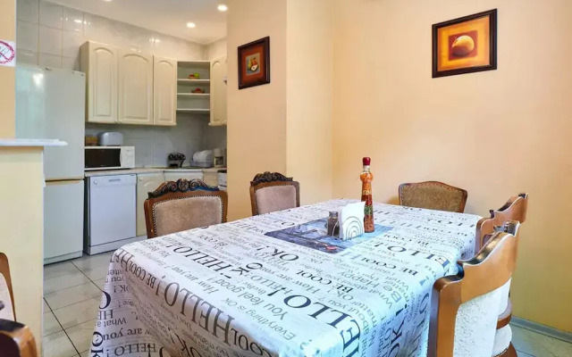 Home-Hotel Pushkinskaya 2-4-7