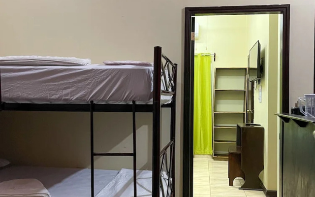 B. Apart Hotel