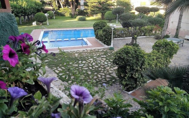 Suitur Apartment With Pool And Tennis Court