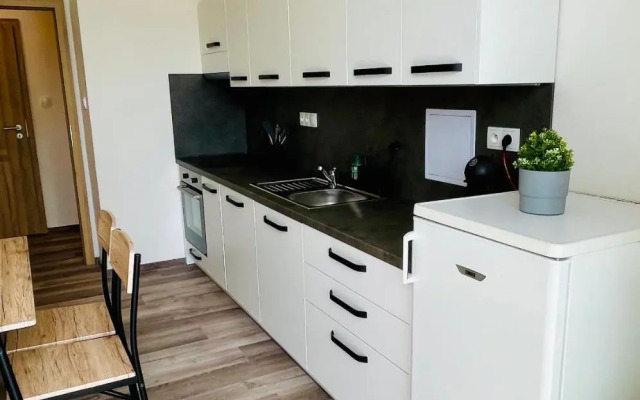 ZAROHEM 2 bedrooms APARTMENT in center with balcony