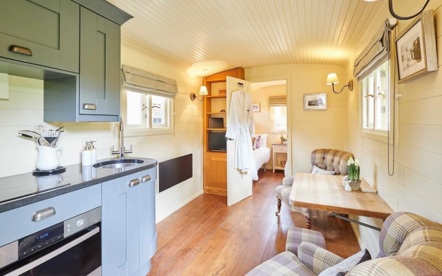 Host Stay Guards Van