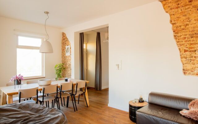 Charming Villa Near Maastricht and Hillside