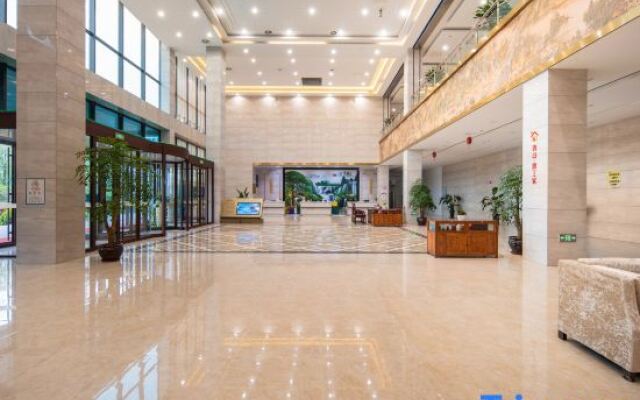 Zhongqi Hotel (Jiaozhou Shanghe Demonstration Zone)