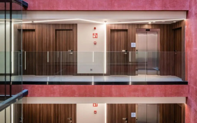 Arya Stadium Hotel