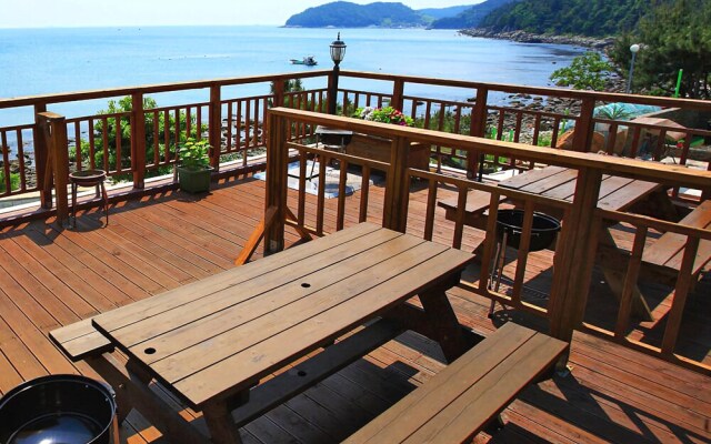 Yeosu Haeoreum Pension