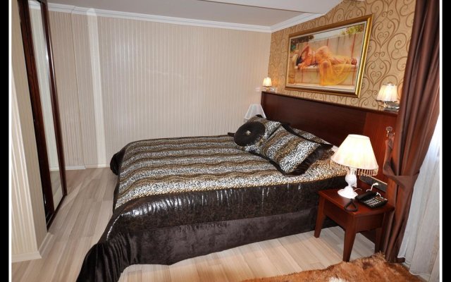 Regency World Suite