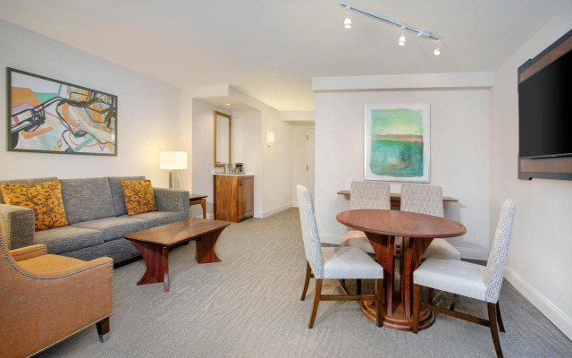 Hilton Naples
