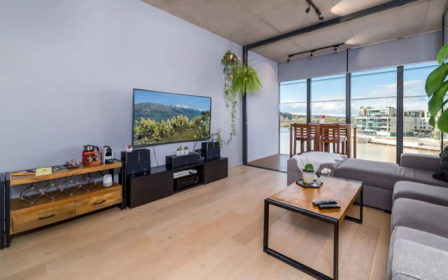 Stunning 1BR Apartment With Water Views