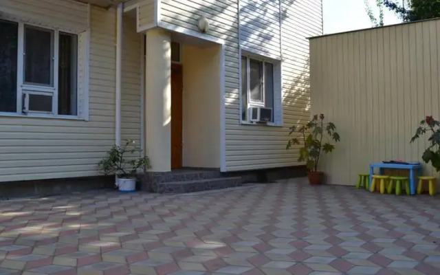 Na Gogolya Guest House