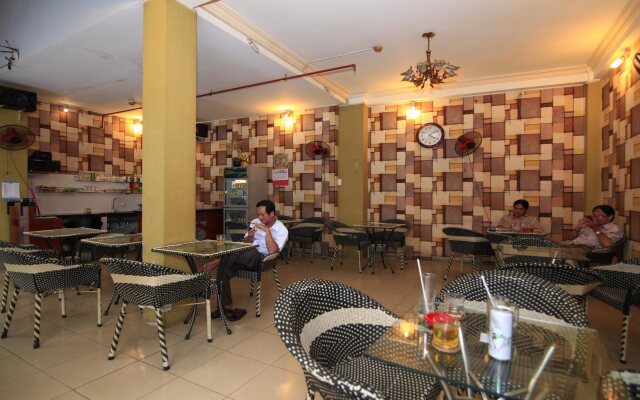 Truong Giang Hotel