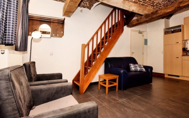 Lovely Holiday Home in Richelle with Barbecue