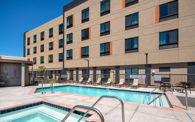 Courtyard Petaluma Sonoma County