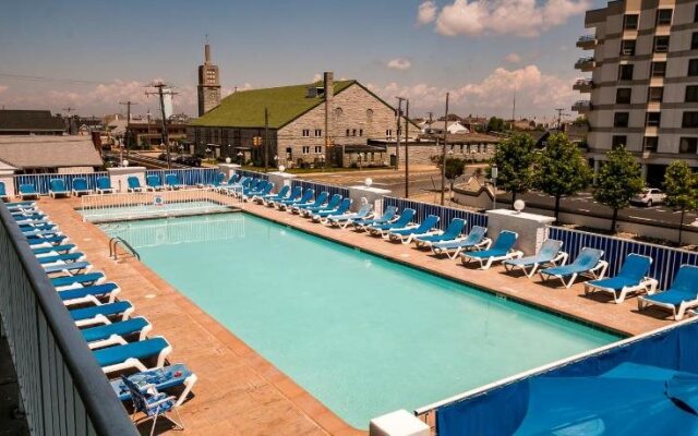 Admiral Resort Motel