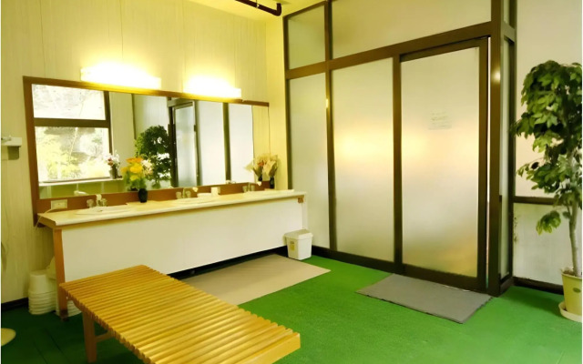 Komagane Onsen Hotel