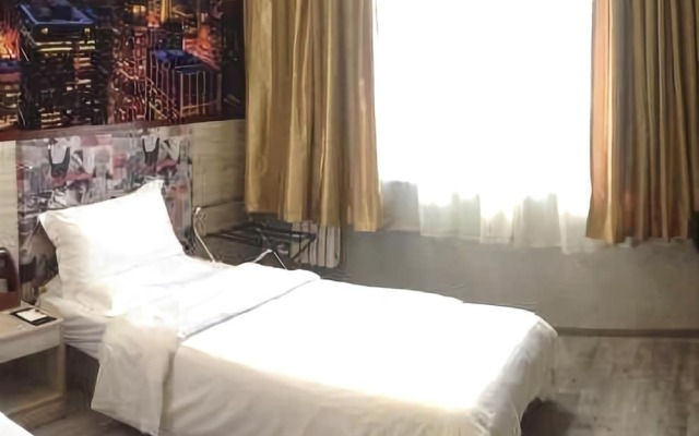 Pai Hotel （Puyang Daqing Road store)
