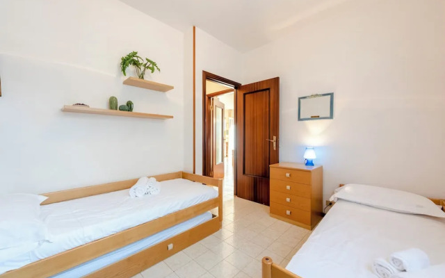 Peaceful Apartment In Deiva Marina