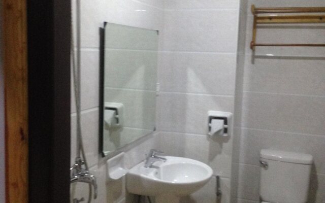 Golden Guest Hotel
