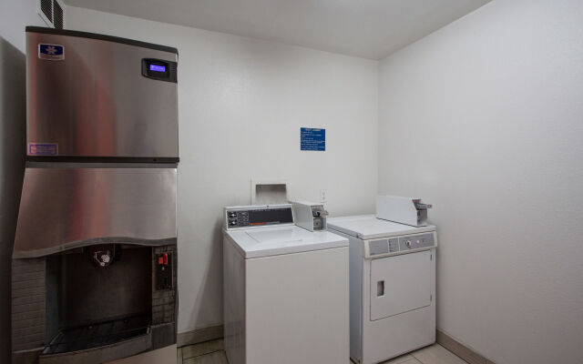 Rodeway Inn Near AZ State University