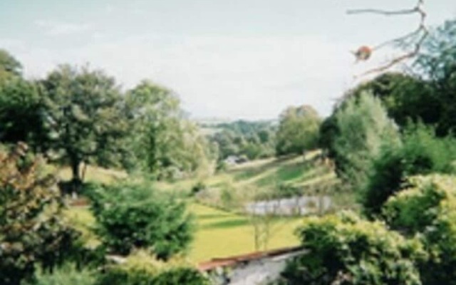 Lodgehill Hotel