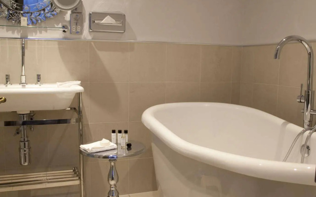 Vanbrugh House Hotel