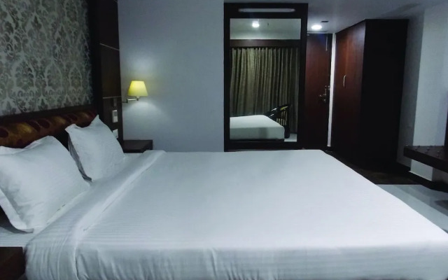 Airport City Hotel