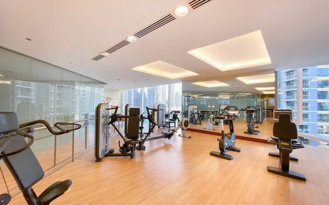 Elegant 1 Bedroom Overlooking Dubai Marina Canal