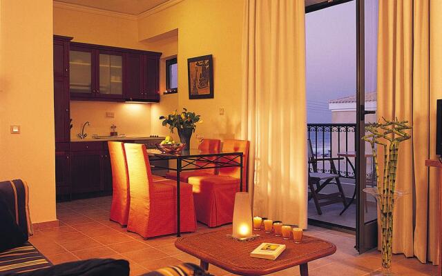 Asikiko Suites