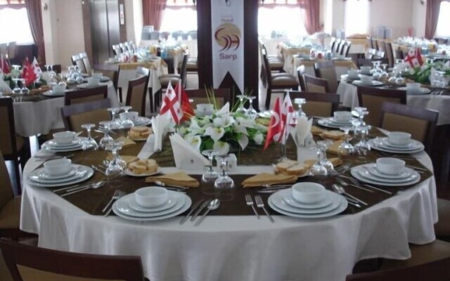 Sarp Hotel