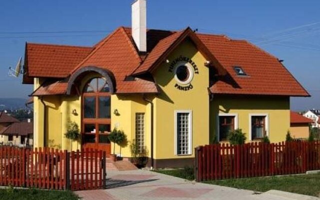 Pihenőkereszt Panzió