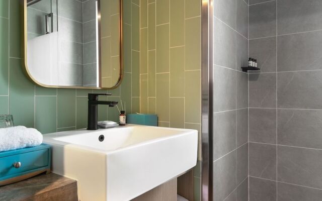Lijie 1930 Hotel (Shanghai Bund Nanjing Road Pedestrian Street)
