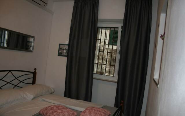 Rooms Radunica street