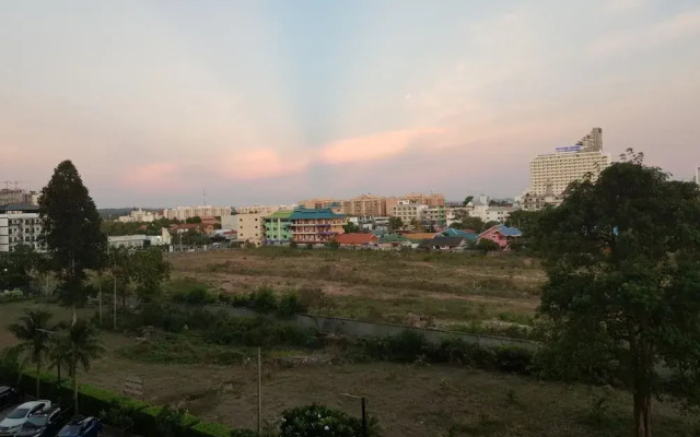 Sea View Studio Condo in Jomtien Beach Pattaya