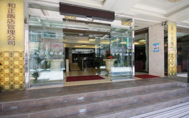 Sky 1 Hotel