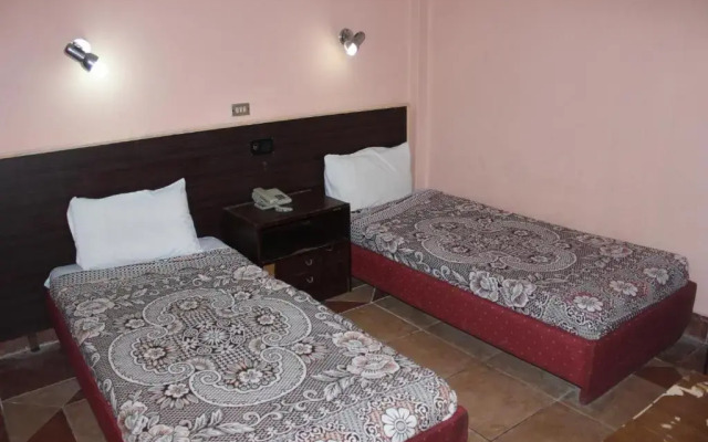Sea Star Hotel