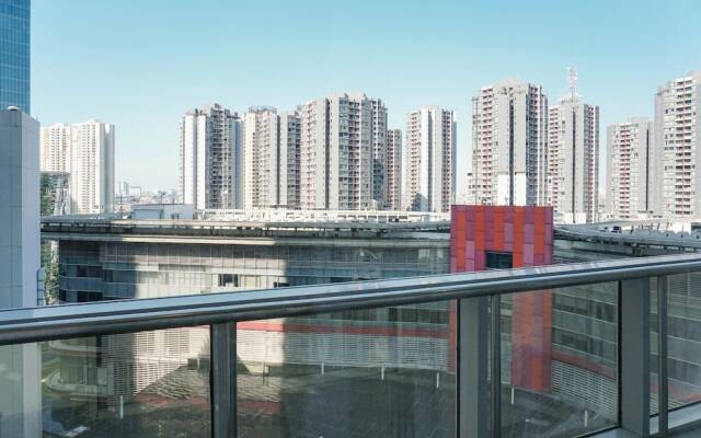 Luxurious 1BR @ The Empyreal Condominium Epicentrum Apartment