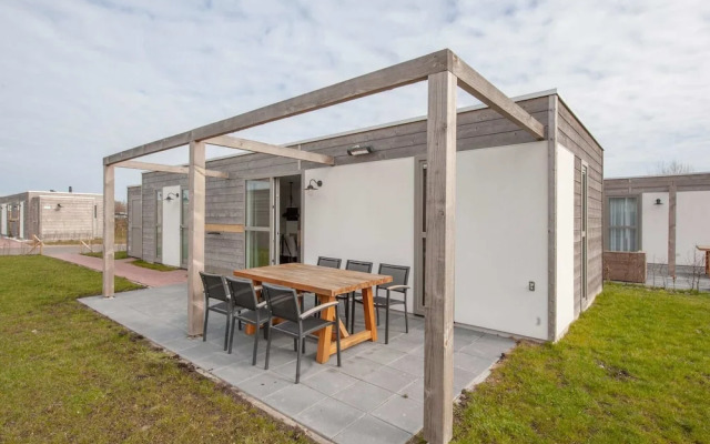 Lodge in Nieuwvliet Bad Near the Beach