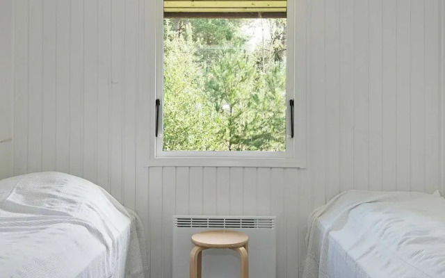 6 Person Holiday Home in Albaek