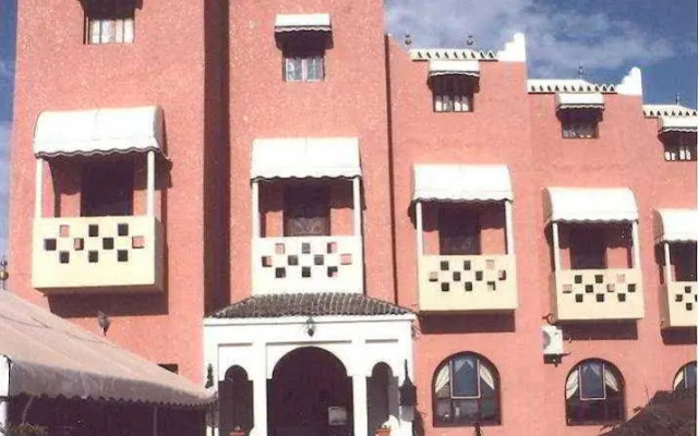 Well Center Riad Auberge Assounfou