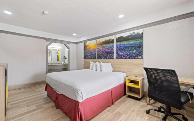 Days Inn by Wyndham Kenedy/Karnes City