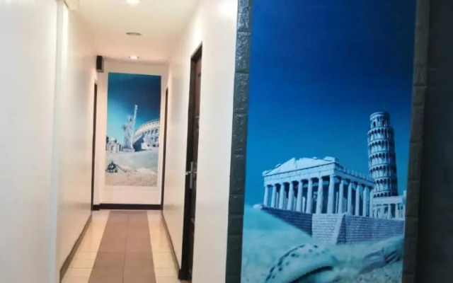 Mega Inn
