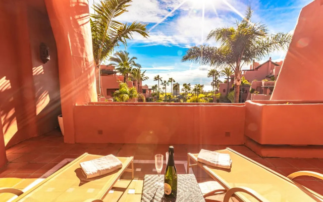 OleHolidays Torre Bermeja frente al mar y jacuzzi