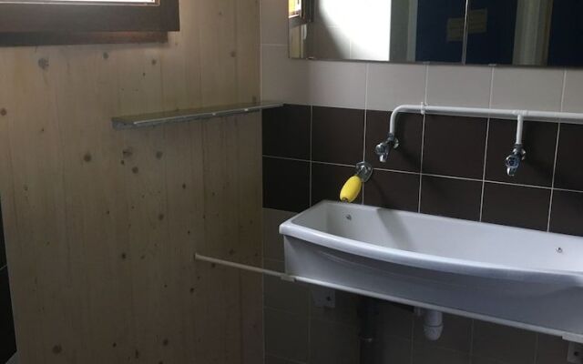 Refuge des étangs de Bassiès - Hostel